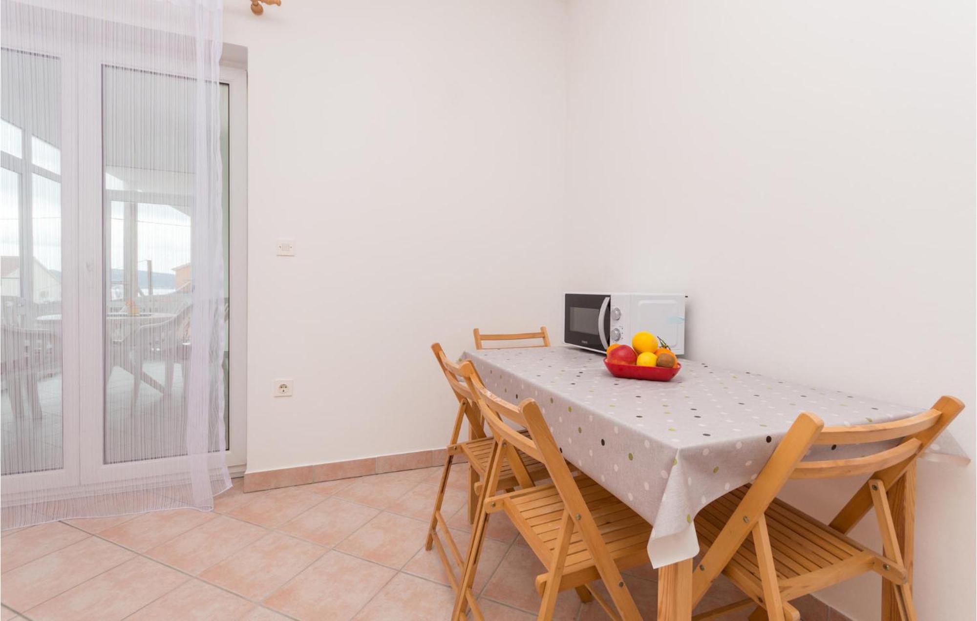 Awesome Apartment In Sveti Filip I Jakov W/ 1 Bedrooms Ngoại thất bức ảnh
