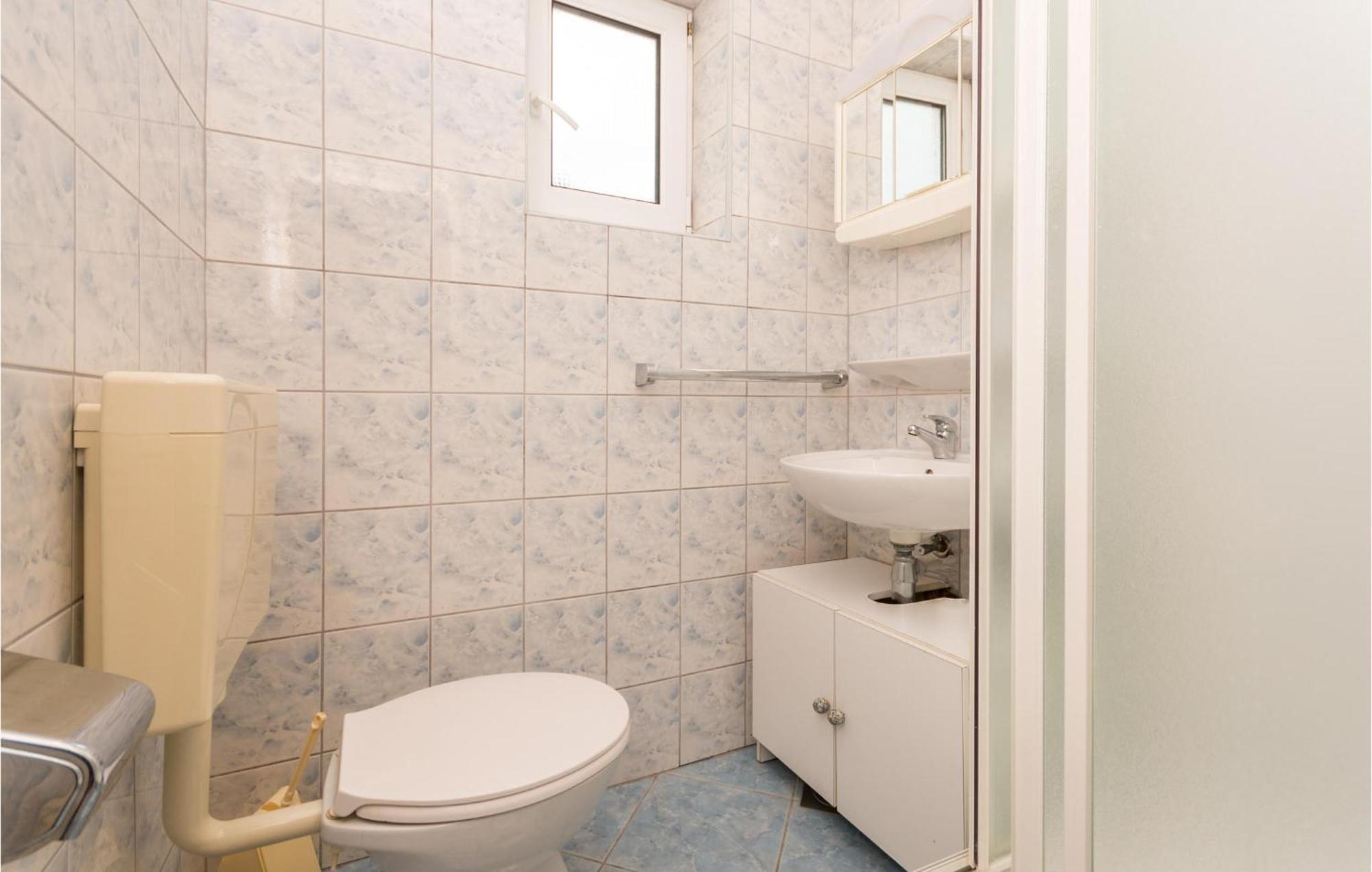 Awesome Apartment In Sveti Filip I Jakov W/ 1 Bedrooms Ngoại thất bức ảnh